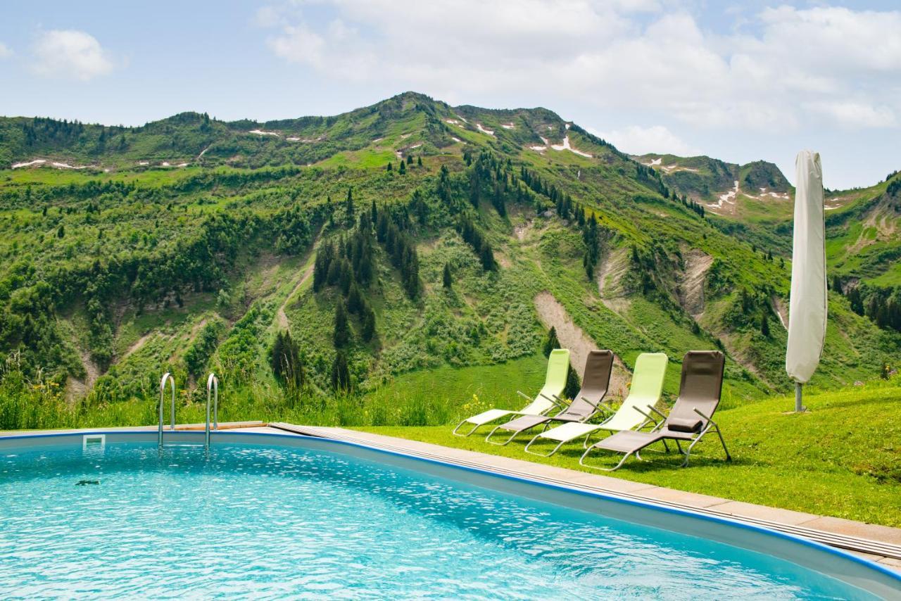 Haus Furka Hotel ดามุลส์ ภายนอก รูปภาพ